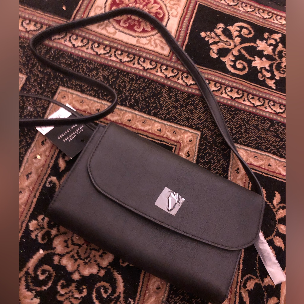 Simply Vera Wang Black Purse  Brand New